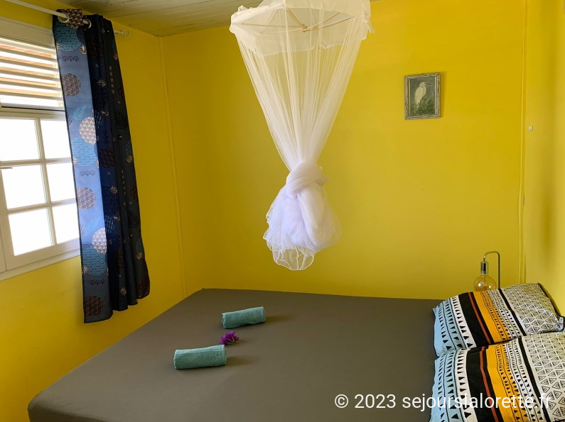 Jaune... pour se recharger en soleil, avant la reprise...